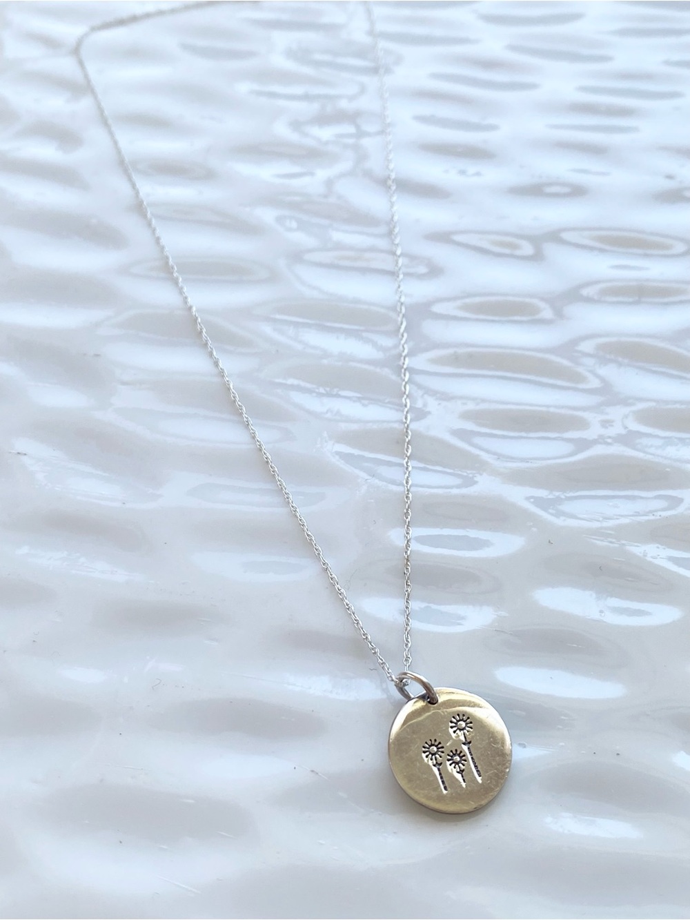 Sterling Silver Dandelion Disc Pendant Necklace 16” inches - Picture 4 of 7